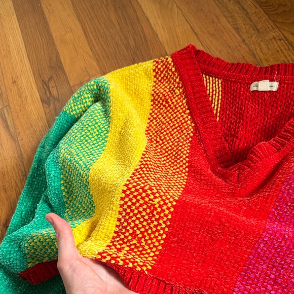 Silence + Noise Rainbow Gradient V-Neck Sweater - Picture 6 of 6